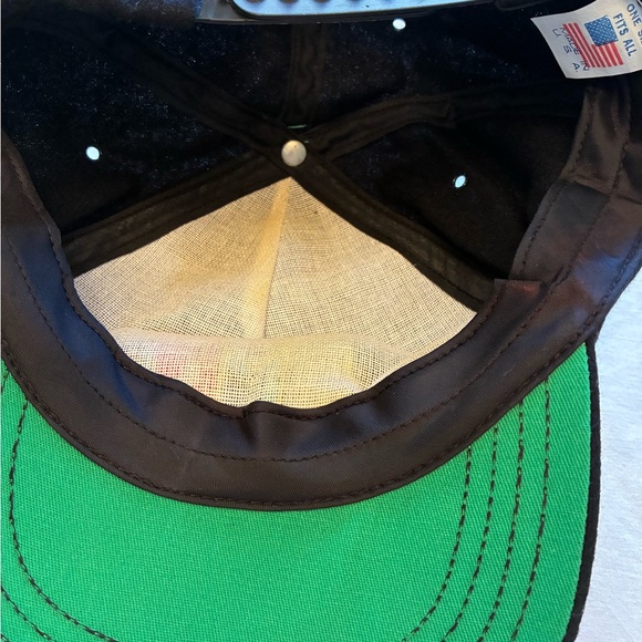 Vintage 90’s MTV Black Cap with Yellow, Red & Teal Embroidered Logo - Picture 4 of 5